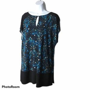 Ellen Tracy Keyhole Top